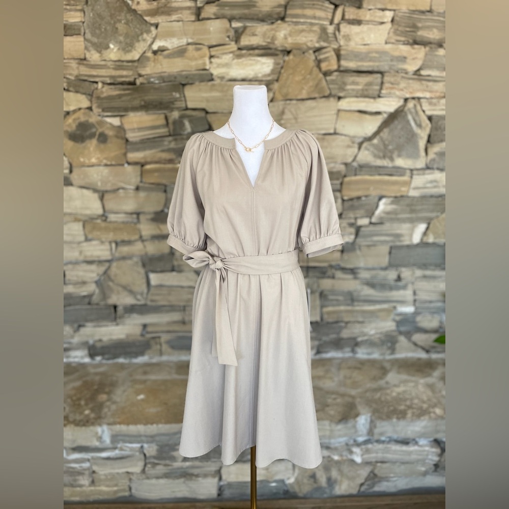 NWT Calvin Klein dress, beige, short sleeve size 6.